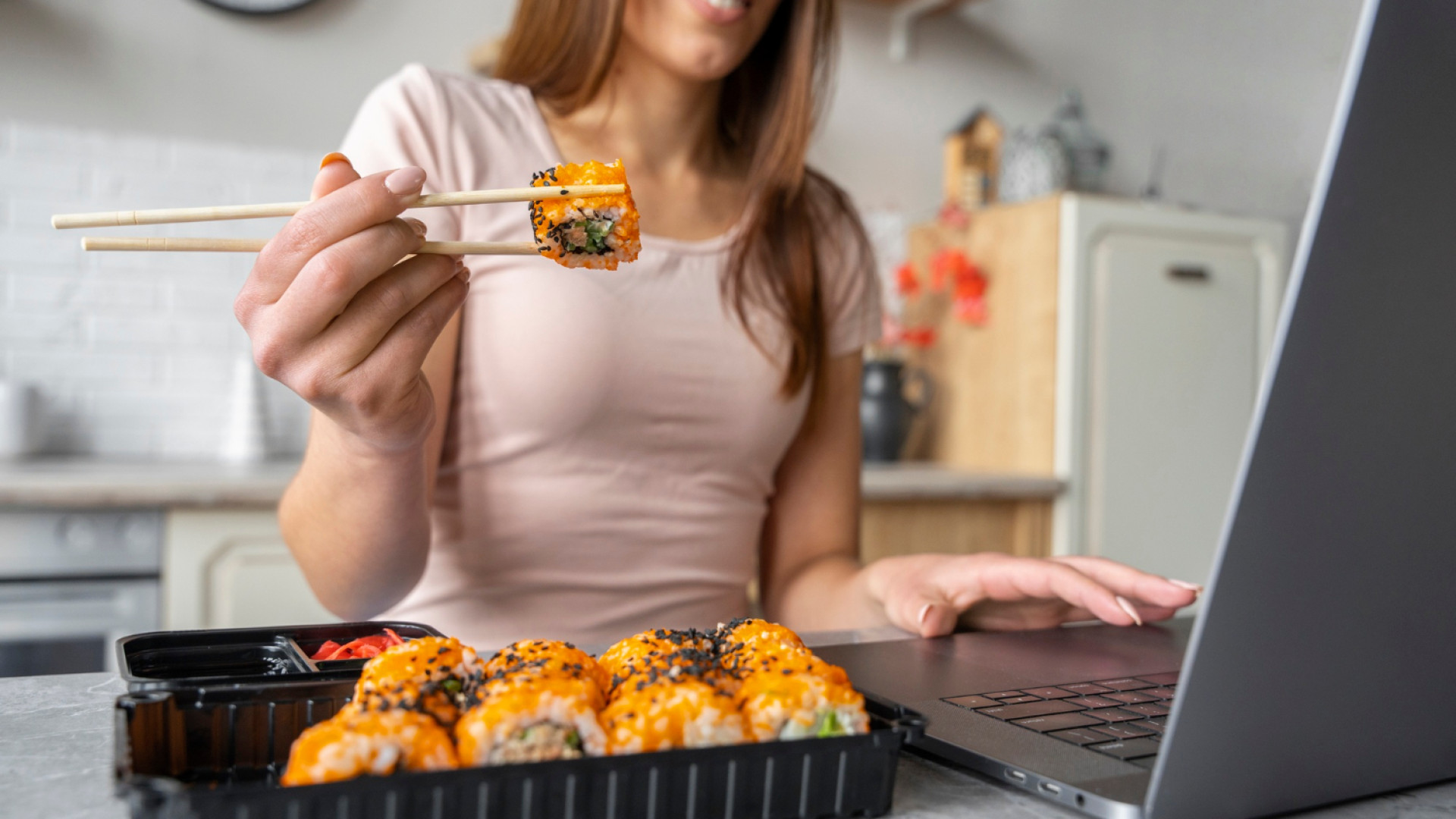 Comment choisir une franchise de sushi avec une livraison efficace et rapide ?