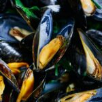 Quel est le temps de conservation des moules cuites au frigo pour assurer leur fraîcheur ?
